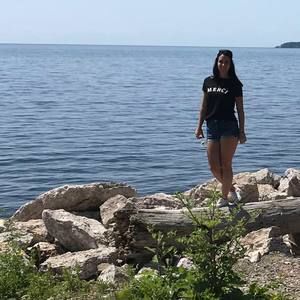 Meet your Posher, Christina